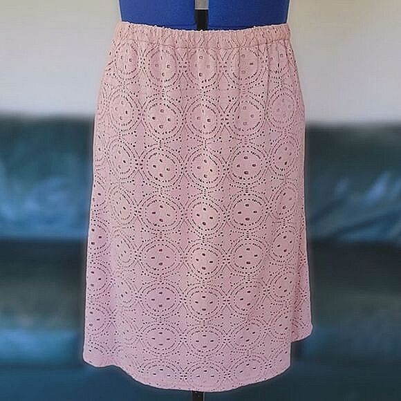 Vtg handmade blush pink embroidered cutwork lace midi skirt - Picture 2 of 11